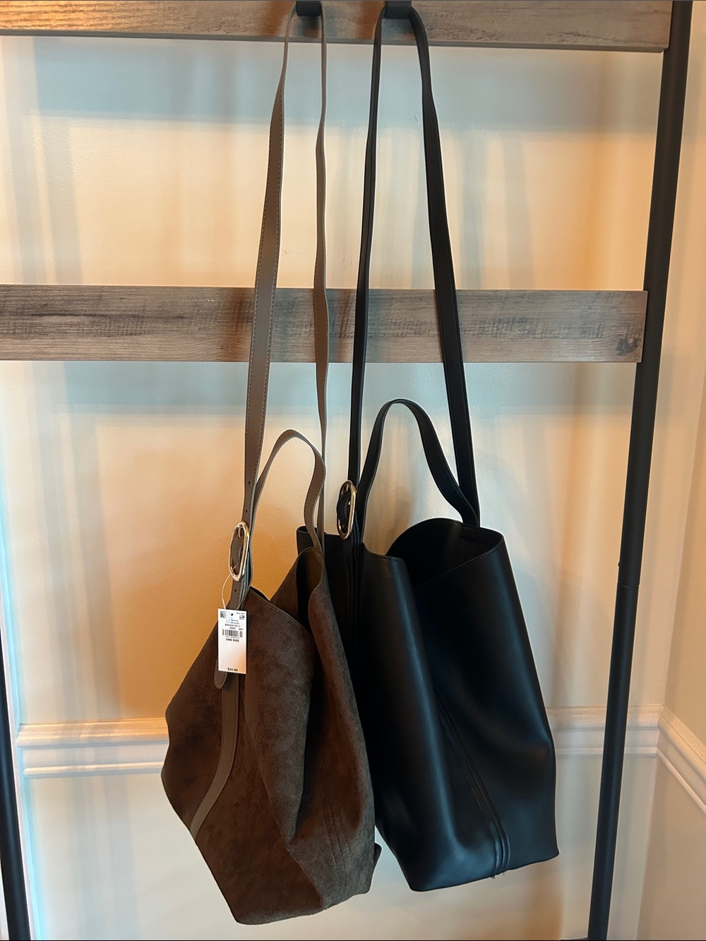 Set of 2 old navy bucket bags Women’s Brown and black with Gold Buckle - Picture 2 of 3